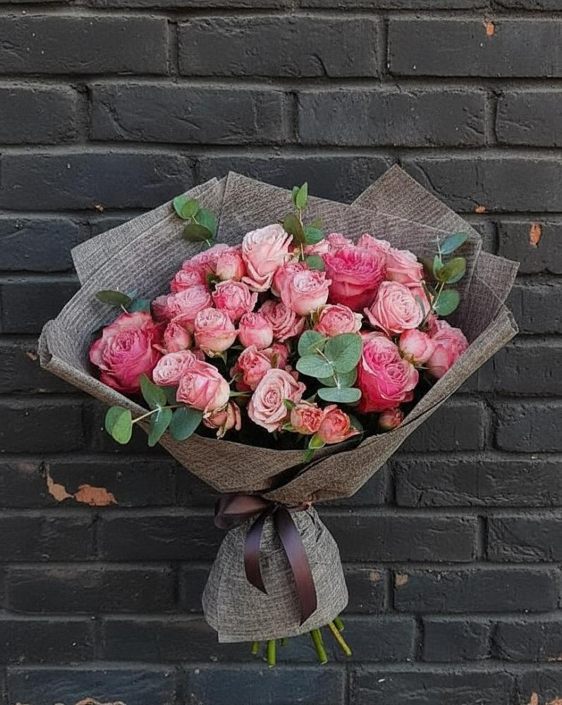 Букет розы в пальмах в Мишкино Республика Башкортостан Букет цветов из: Розы в Мишкино Республика Башкортостан