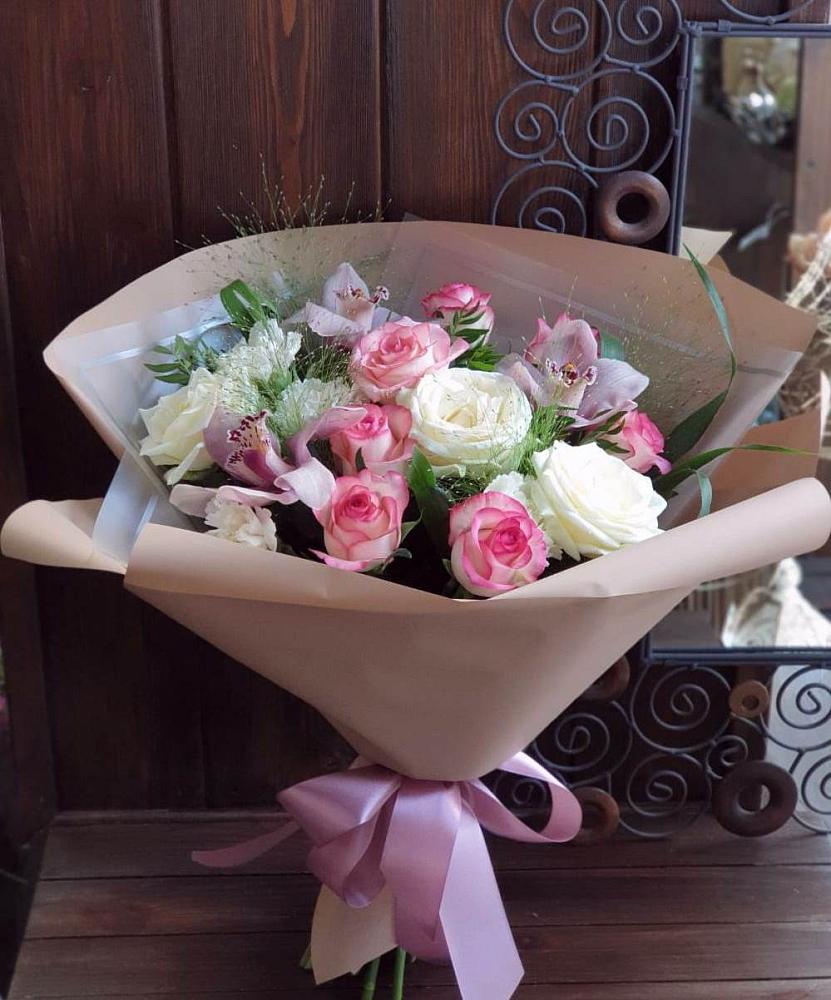 Букет майское утро в Мишкино Республика Башкортостан Букет цветов из: Гвоздики, Орхидеи, Розы и Хризантемы в Мишкино Республика Башкортостан