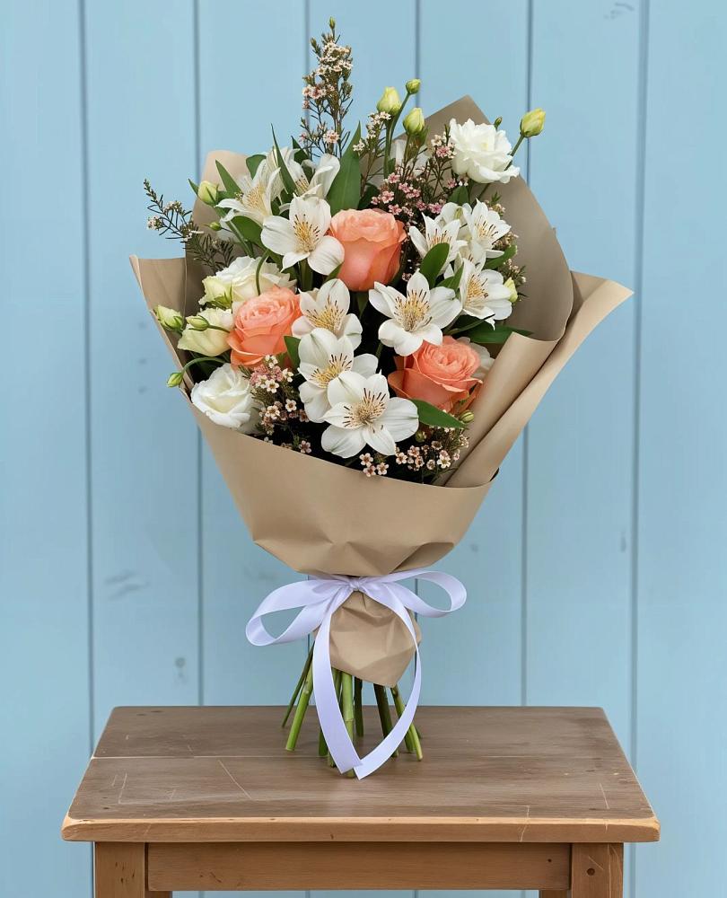 Букет яркий комплимент в Мишкино Республика Башкортостан Букет цветов из: Альстромерии, Лизиантусы, Розы и Хризантемы в Мишкино Республика Башкортостан